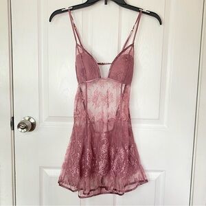 Victoria’s Secret 2006 Very Sexy Pink Lace Plunge Back Slip size small